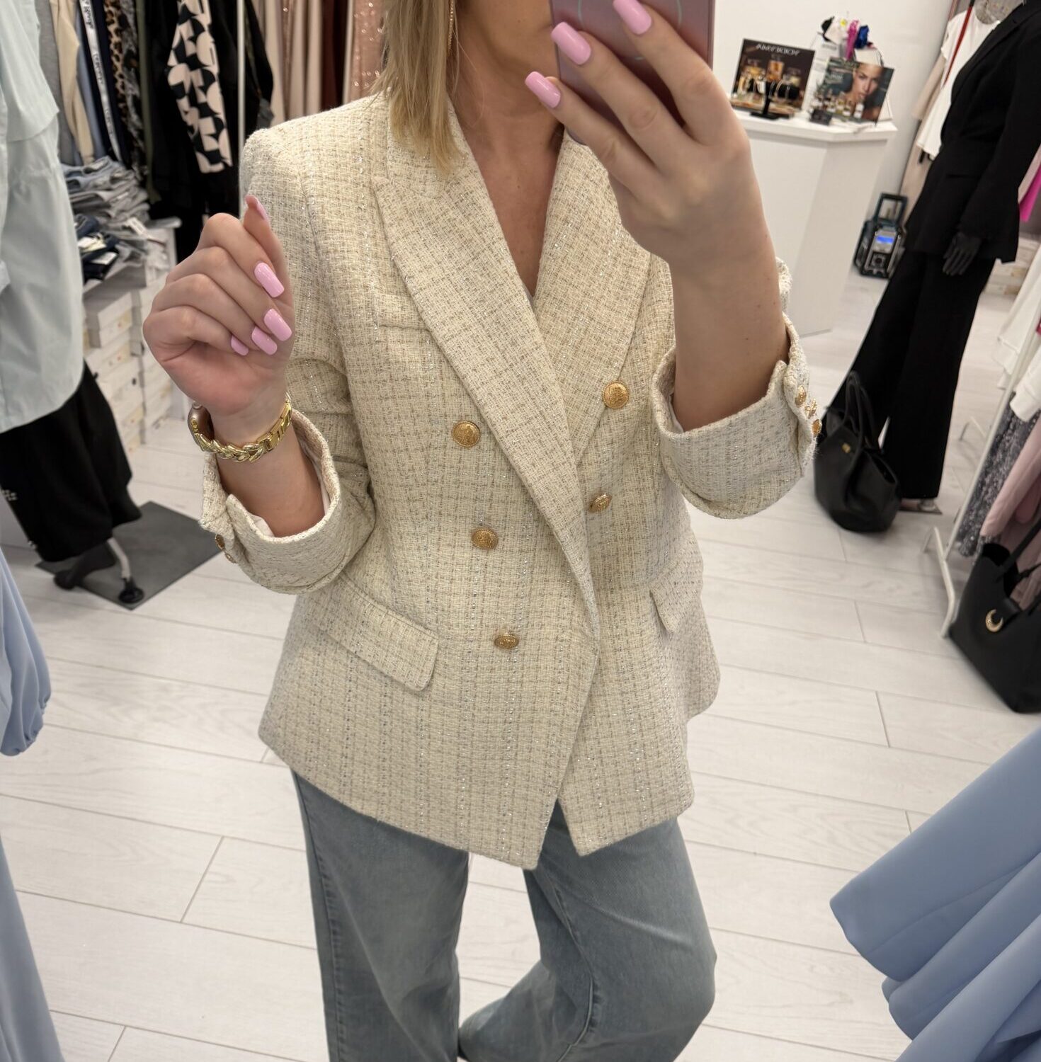 Elegancka marynarka w stylu Chanel 1 – ponadczasowa klasyka i kobiecy szyk